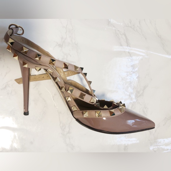Valentino Rockstud Accents Patent Leather T-Strap Pumps Size: 8.5 - Picture 7 of 11